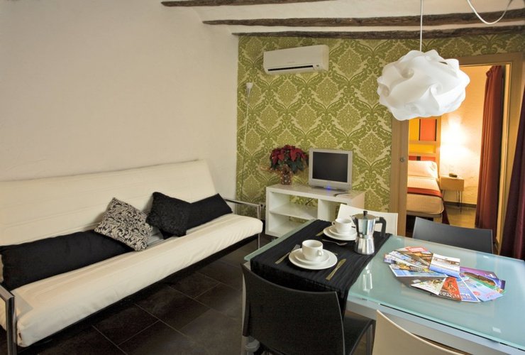Apartamento 2 dormitorios (1/6 personas) Apartaments Ciutat Vella Barcelona Apartamento 2 dormitorios (1/6 personas) Apartaments Ciutat Vella Barcelona