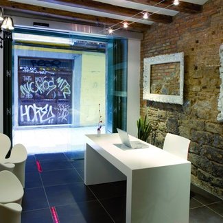 CHECK IN & OUT CiutatHotels Apartaments Ciutat Vella Barcelona CHECK IN & OUT CiutatHotels Apartaments Ciutat Vella Barcelona
