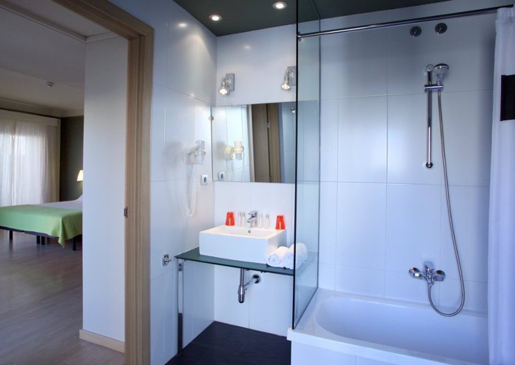 Habitación triple Hotel Ciutat Barcelona Habitación triple Hotel Ciutat Barcelona