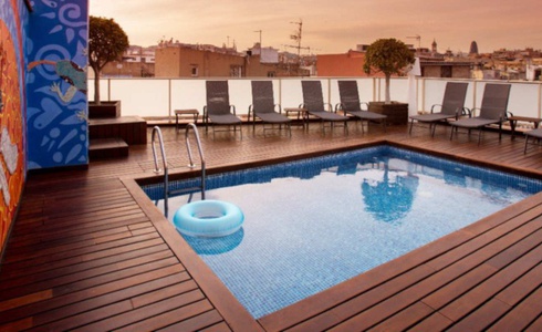 PISCINA EXTERIOR Hotel Ciutat Barcelona en Barcelona PISCINA EXTERIOR Hotel Ciutat Barcelona en Barcelona