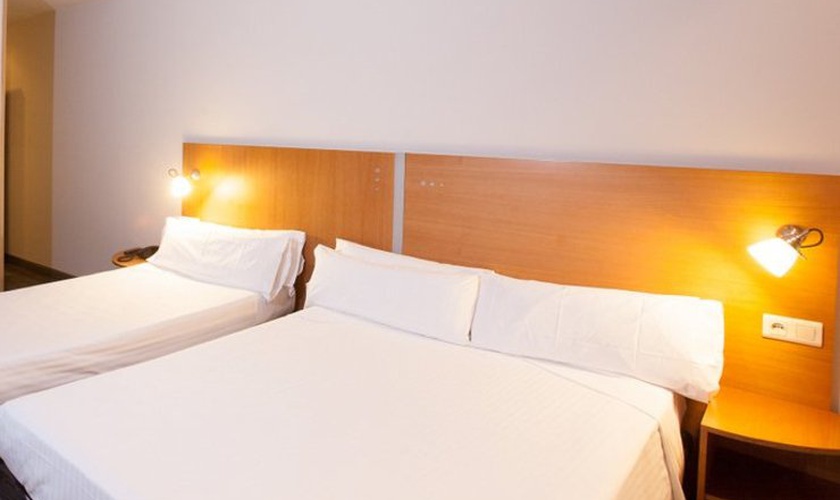 Doble + supletoria Hotel Porta de Gallecs Mollet del Vallés Doble + supletoria Hotel Porta de Gallecs Mollet del Vallés