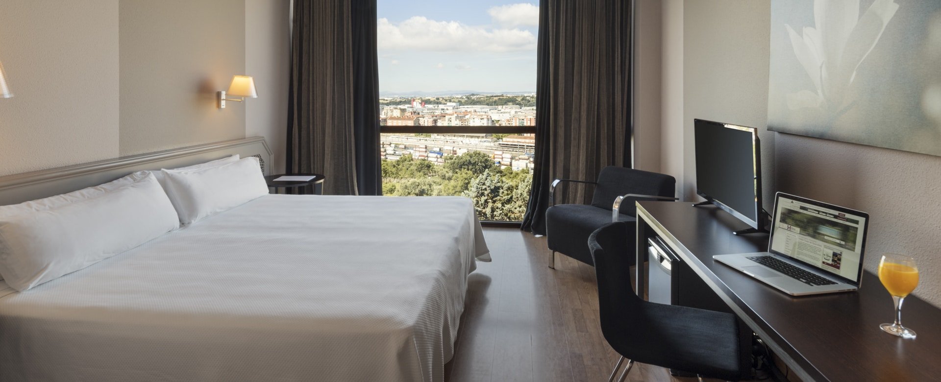 Si eres empresa regístrate y obtén descuentos especiales CiutatHotels