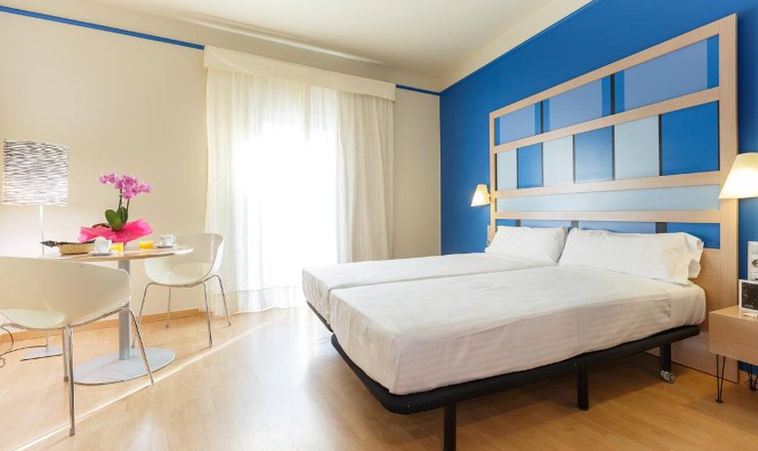 Habitación twin Hotel Ciutat Barcelona Habitación twin Hotel Ciutat Barcelona