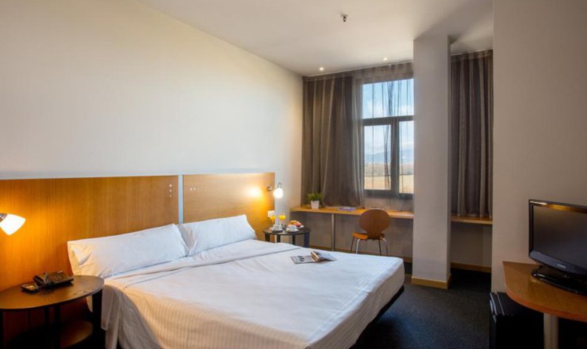 Doble Hotel Porta de Gallecs Mollet del Vallés Doble Hotel Porta de Gallecs Mollet del Vallés