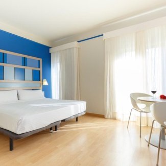 CUNAS Hotel Ciutat Barcelona Barcelona CUNAS Hotel Ciutat Barcelona Barcelona