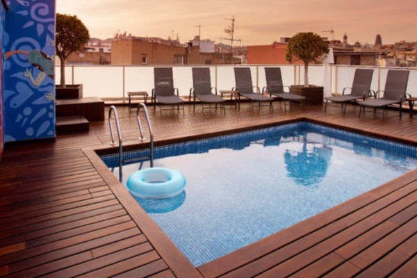 Piscina exterior Hotel Ciutat Barcelona Piscina exterior Hotel Ciutat Barcelona