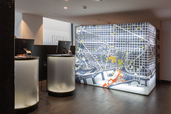 Recepción 24/7 Hotel Ciutat Barcelona Recepción 24/7 Hotel Ciutat Barcelona