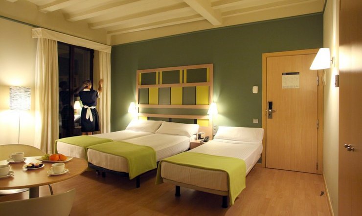 Habitación triple Hotel Ciutat Barcelona Barcelona Habitación triple Hotel Ciutat Barcelona Barcelona