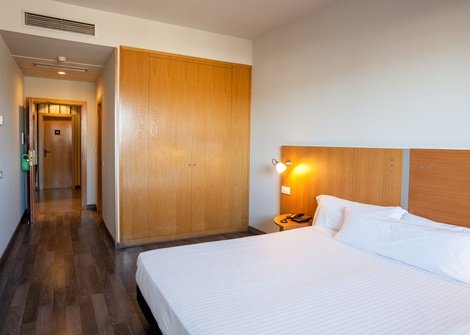 Doble Hotel Porta de Gallecs en Mollet del Vallés Doble Hotel Porta de Gallecs en Mollet del Vallés